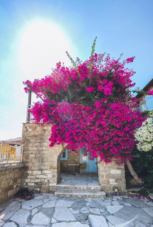 Cyprus Villages Hotel & Restaurant - Central Location - Bed & Breakfast - With Access To Pool And Stunning Views Tochni Exterior photo