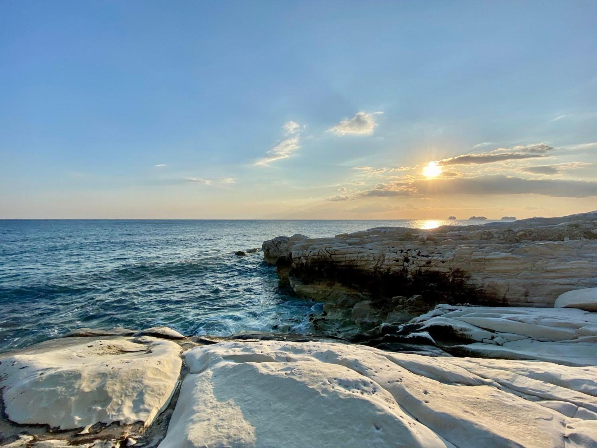 Cyprus Villages Hotel & Restaurant - Central Location - Bed & Breakfast - With Access To Pool And Stunning Views Tochni Exterior photo