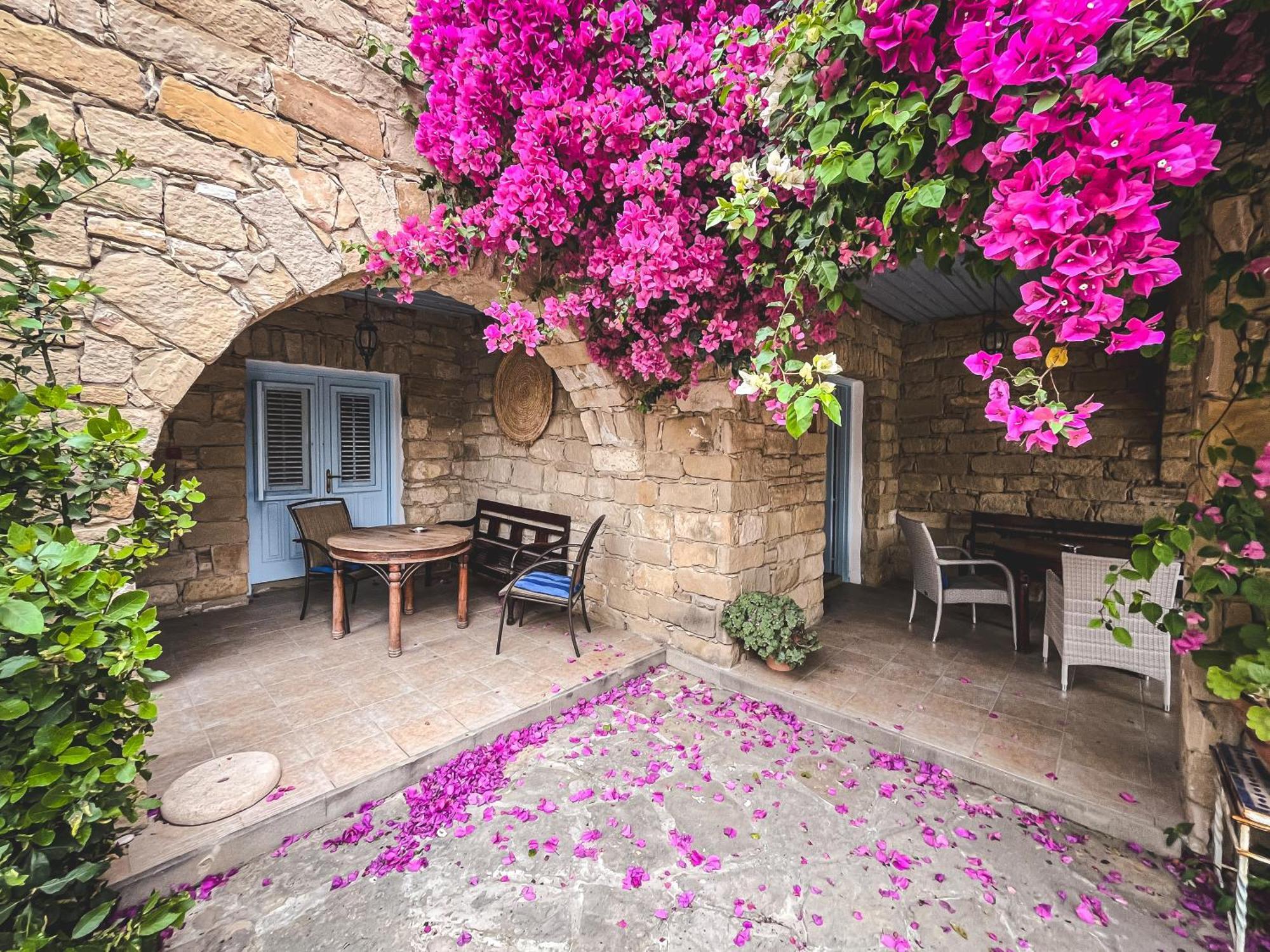 Cyprus Villages Hotel & Restaurant - Central Location - Bed & Breakfast - With Access To Pool And Stunning Views Tochni Exterior photo