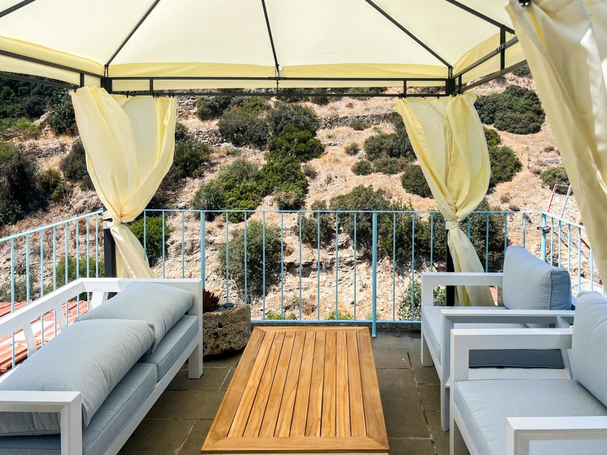 Cyprus Villages Hotel & Restaurant - Central Location - Bed & Breakfast - With Access To Pool And Stunning Views Tochni Exterior photo